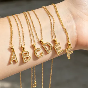 Westliche Mode Edelstahl Gold Strass Alphabet Halskette 26 Anfangsbuchstabe Anhänger Schlüsselbeinkette Damen Schmuck Geschenk