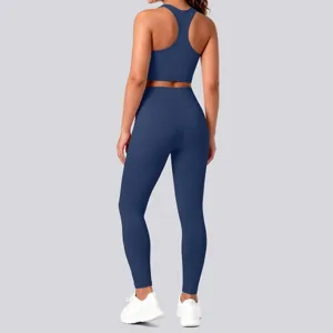 Solid color sports bra and high waist leggings yoga set, perfect for running, fitness and workout.