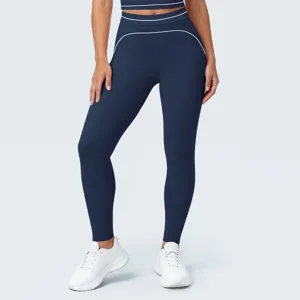 Pantalones de yoga de cintura alta para mujer en azul marino con costuras blancas en contraste.