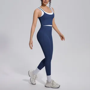 Contrast color sports bra and yoga leggings set, breathable high stretch athletic fitness wear.