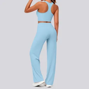 Hellblaues Nylon Racerback Yoga-Set Detail zeigt Rückpassform und hohe Taillenhose.