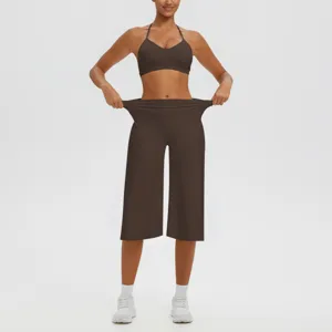 Ensemble sport haut de yoga dos nageur et pantalon court taille haute pour femme, respirant.