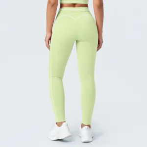 Leggings de yoga de talle alto sin costuras con ribetes en contraste vista posterior.