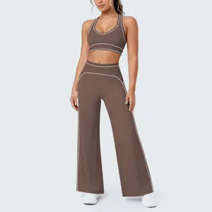 Set reggiseno sportivo e pantaloni yoga larghi marroni per l'allenamento fitness