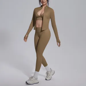 Set sportivo senza cuciture in 3 pezzi, giacca con zip, reggiseno e leggings per fitness yoga.