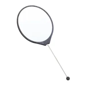 Specchio da trucco a mano ovale portatile con cornice effetto legno e lungo manico in metallo.