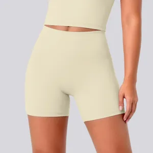High-waisted yoga shorts for women, seamless sports fitness activewear active shorts.