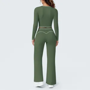 Grünes Langarm Crop-Top und weite Yoga-Hose Set mit weißem Paspel, Rückansicht Detail
