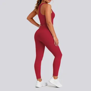Red seamless activewear set yoga outfit for women fitness workout gym clothing details