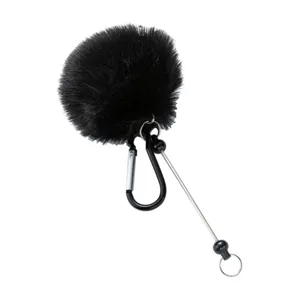 Schwarzer flauschiger Pompon-Schlüsselanhänger mit Karabiner und Ziernadel für Taschen.