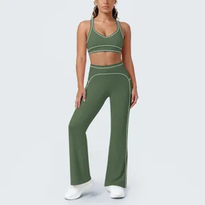 Set yoga verde oliva due pezzi con reggisieno sportivo e pantaloni larghi per fitness.