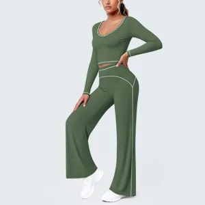 Geripptes langarm crop top und schlag yoga hosen sport set für damen fitness laufen.