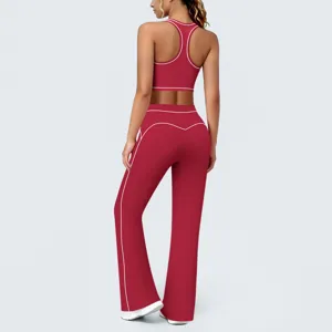 Ensemble vetement de sport femme haut court dos nageur et pantalon de yoga evase.
