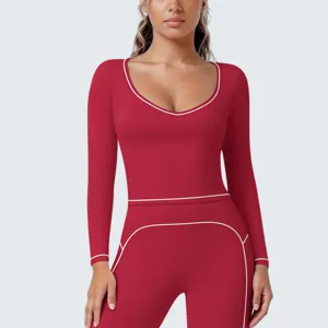 Rotes Sport-Langarmtop und Leggings-Set, atmungsaktive, hochelastische Yoga-Fitness-Trainingsbekleidung.