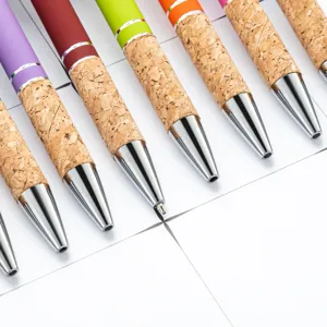 Bunte einziehbare Kugelschreiber mit echtem Korkgriff und Metallgehäuse für Büro und Schule