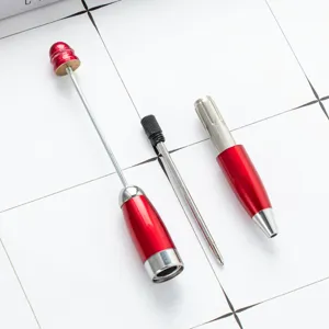 Εξαρτήματα μεταλλικού στυλό DIY σε γυαλιστερό κόκκινο φινίρισμα για δημιουργικές κατασκευές.