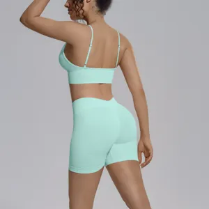 Conjunto de yoga sin costuras sujetador deportivo y pantalones cortos fitness sport