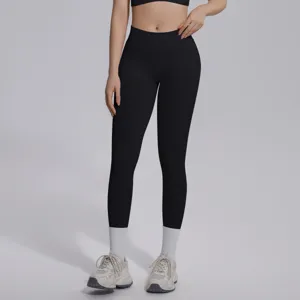 Black seamless knit V-waist yoga pants, breathable tight butt lifting fitness sports leggings.