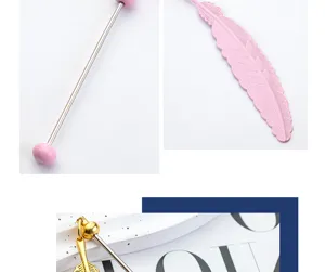 Marcapáginas de pluma de metal con cuentas y colgante de flecha, regalo ideal para libros.