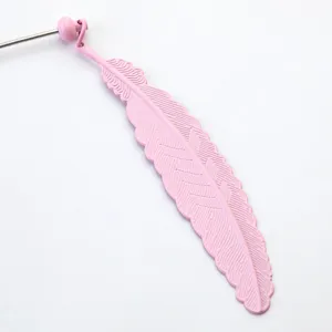 Marcador de páginas de metal con pluma creativa DIY de cuentas para estudiantes y regalos infantiles.