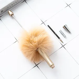 DIY Flauschiger Pompon Kugelschreiber Kunstfaser Pelz Zerlegte Teile Flachlayout Ansicht
