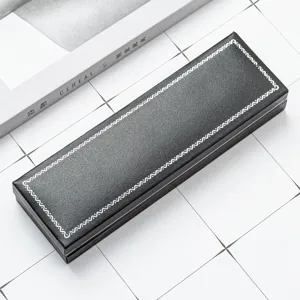 Boîte cadeau pour stylo en similicuir noir avec bordure vintage argentée pour affaires.