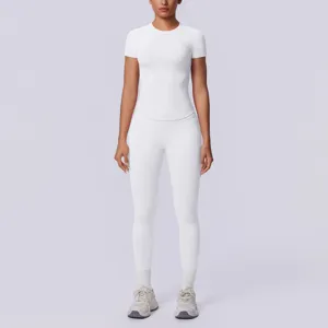 Naadloze gebreide damessporttop met korte mouwen en strakke yogalegging tweedelig set.
