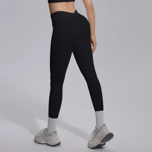 Black seamless knitted high V-waist tight yoga pants back view detail display fitness
