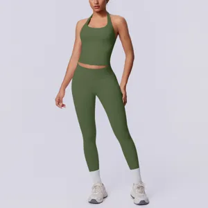 Completo sportivo yoga fitness monocolore senza cuciture halter due pezzi da donna.
