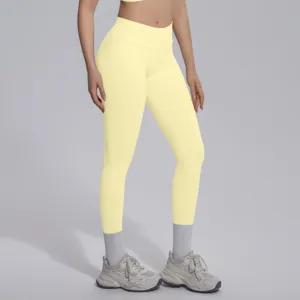 Seamless knit solid color V-waist yoga pants detail, breathable and butt-lifting sport leggings.