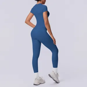 Naadloos gebreid effen strak ademend lang yoga pak set detailweergave achterkant.