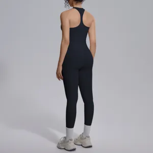 Effen geribbelde racerback yoga jumpsuit set, ideaal voor workout, hardlopen, fitness en gym.