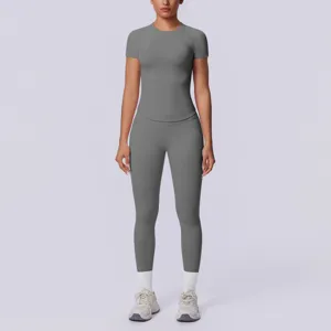 Naadloze geribbelde korte mouw yoga top en legging sportset voor dames fitness