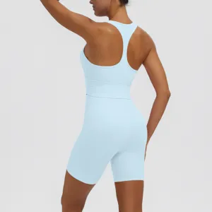 Light blue backless breathable yoga set, tight fitness training two-piece sportswear for women.