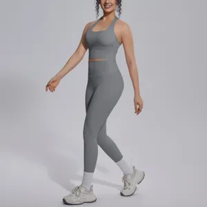 Gedetailleerd weergave van de fitness yoga sport-bh en de hoge taille leggings set.