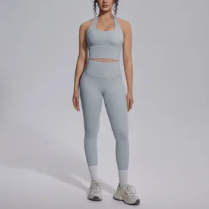 Effen halter sportbeha en hoge taille yoga leggings activewear set detailweergave, lichtblauw
