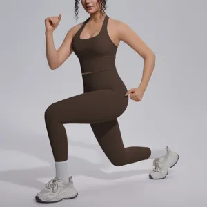 Effen halter sportbeha en hoge taille yoga legging fitness set detailweergave bruin