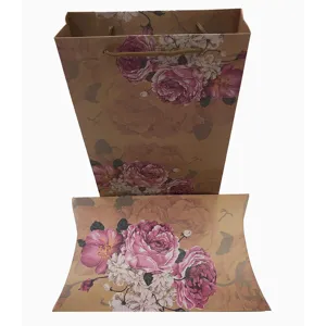 Conjunto de bolsa de papel de regalo floral vintage y caja de almohada para embalaje