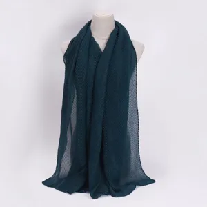 Dark green pleated crinkle scarf breathable hijab fashion Muslim women lightweight shawl