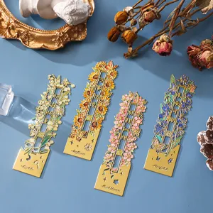 Ensemble de marque-pages en métal de style chinois, design creux exquis pour livres.