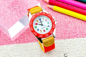 Kinder Quarzuhr mit bunten Zahlen und Canvas Armband fuer Jungen und Maedchen Sport