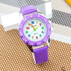 Orologio al quarzo per bambini con cinturino viola e numeri colorati quadrante.