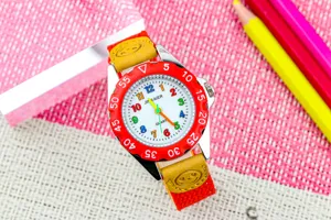 Kinder horloge met kleurrijke cijfers rode bezel en canvas band voor jongens en meisjes kids.