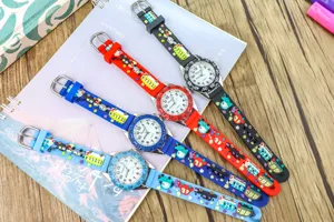 Montre quartz bus dessin animé pour enfants, bracelet silicone coloré, montre étanche.