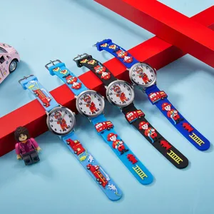 Montre à quartz pompier dessin animé pour enfants avec bracelet silicone, design mignon.