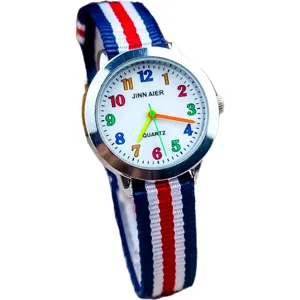 Kinder Quarzuhr mit rot-weiß-blauen Nylonarmband bunte Zahlen Zifferblatt lässig Hauptbild