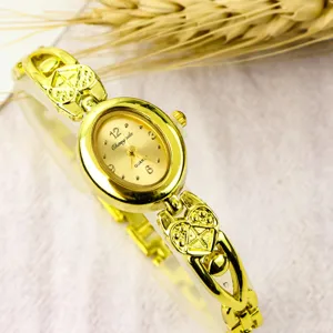 Women Retro Minimalist Quartz Watch Alloy Oval Small Dial Heart Chain Strap Fashion Wristwatch Elegant Lady Gift