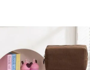 Borsa cosmetica marrone a nido d'ape di grande capacita, custodia portatile per viaggi.