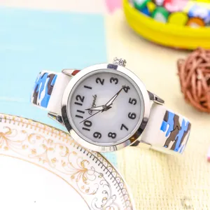 Orologio elettronico mimetico per bambini con quadrante bianco e comodo cinturino