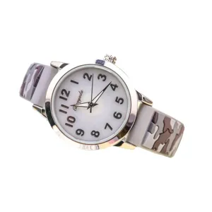 Orologio elettronico mimetico per bambini con quadrante luminoso e cinturino confortevole.